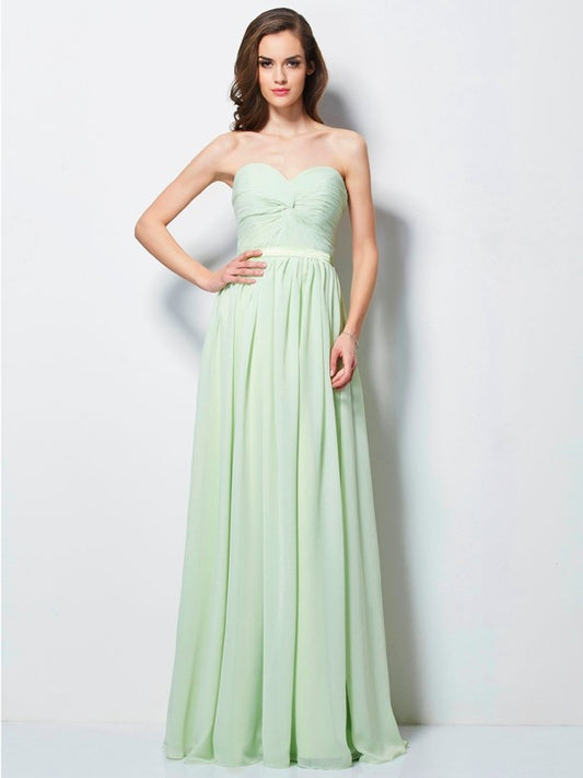Vestido de noche de graduación de gasa largo sin mangas con escote corazón y pliegues de corte A/princesa