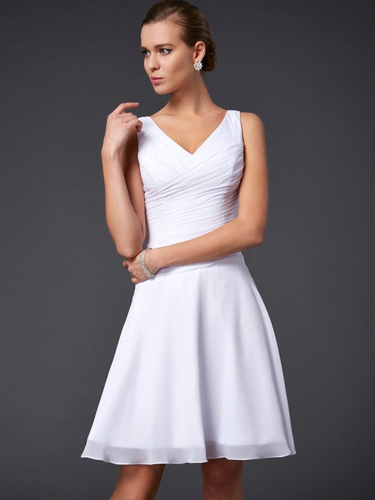 Vestido de dama de honor de gasa, corte A/princesa, escote en V, sin mangas, plisado, corto, para invitada de boda