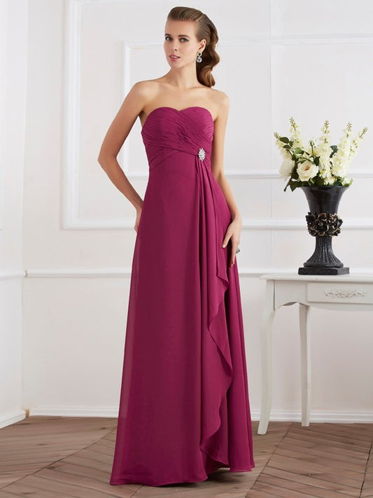 Vestido de noche de graduación de gasa largo sin mangas con escote corazón y corte tubo/columna