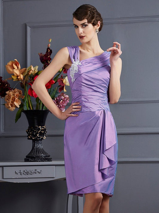 Sheath/Column Sleeveless Applique Short Taffeta Bridesmaid Dresses Mother of the Bride Dress