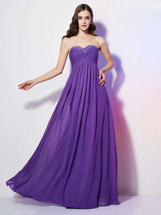 Vestido de noche de graduación de gasa largo con escote corazón, sin mangas y cuentas, corte princesa/corte A