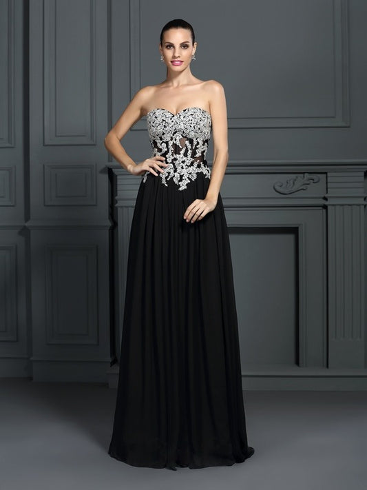 Vestido de noche de graduación de gasa largo sin mangas con apliques de corazón y corte A/princesa