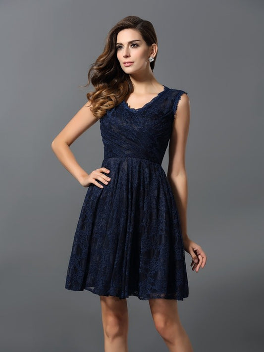 A-Line/Princess V-neck Lace Sleeveless Short Satin Bridesmaid Dresses Wedding Guest Dress