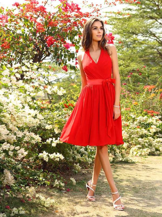 A-Line/Princess Halter Pleats Sleeveless Short Chiffon Bridesmaid Dresses Wedding Guest Dress