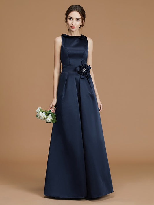 A-Linie/Princess-Linie Bateau-Ausschnitt Ärmellos Bodenlang Handgemachte Blume Satin Brautjungfernkleider Abendkleid