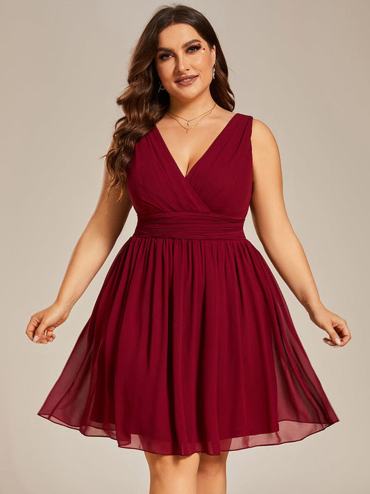 Plus Size Chiffon Ärmellos V-Ausschnitt Kurzes Brautjungfernkleid Hochzeitsfeier Gastkleider
