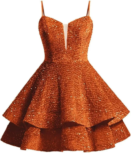 Pretty Girls Club Glitzernde Pailletten Kurzes Homecoming-Kleid für Teenager 2025 Spaghettiträger Mini Stufenkleid Formales Abschlussball-Cocktailkleid
