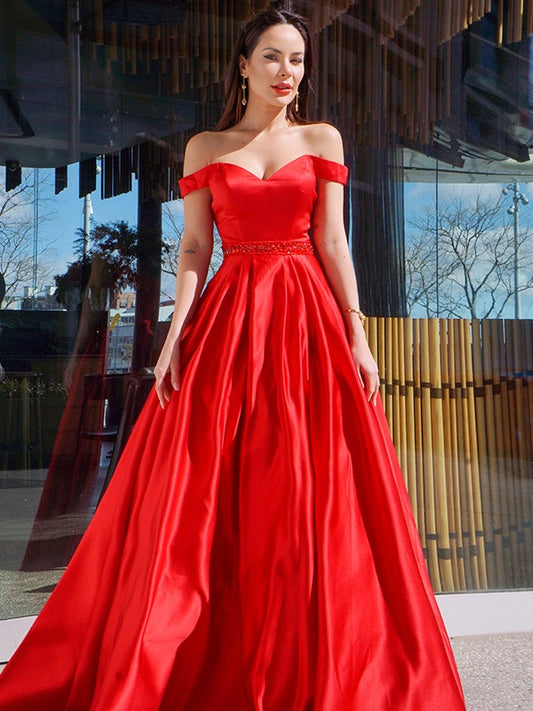 Vestido de noche de graduación de corte A/princesa, sin mangas, hombros descubiertos, satén, volantes y largo hasta el suelo