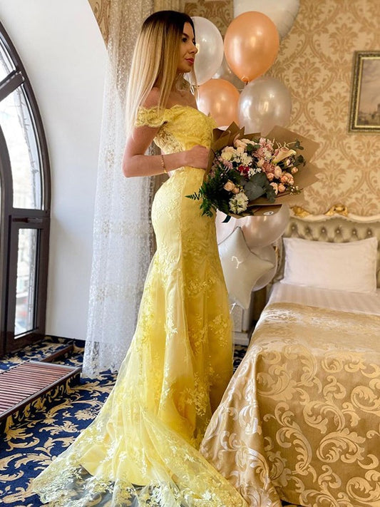 Vestido de noche de fiesta con apliques de encaje, corte trompeta/sirena, sin mangas, hombros descubiertos y cola larga