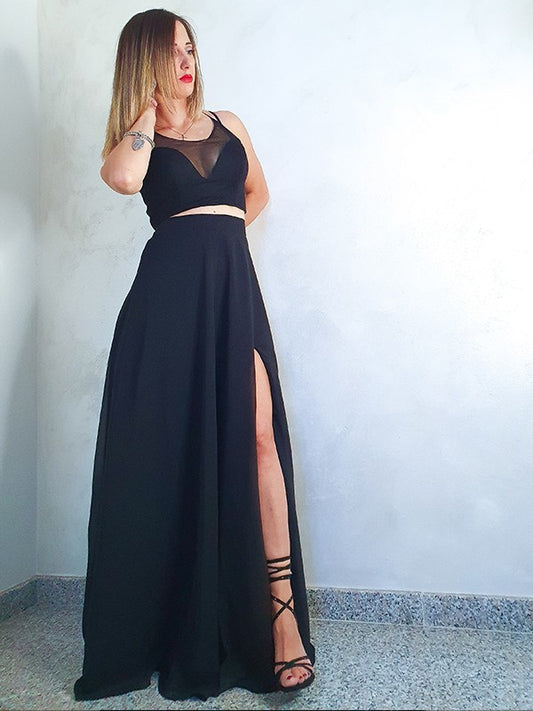Vestido de fiesta de dos piezas de corte A/princesa, de gasa, con volantes, tirantes finos, sin mangas y largo hasta el suelo.