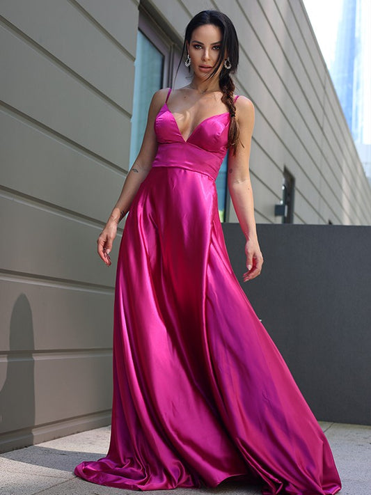 A-Linie/Princess-Linie Seide wie Satin Rüschen V-Ausschnitt Ärmellos Sweep/Pinsel Zug Kleider Ball-/Abendkleid