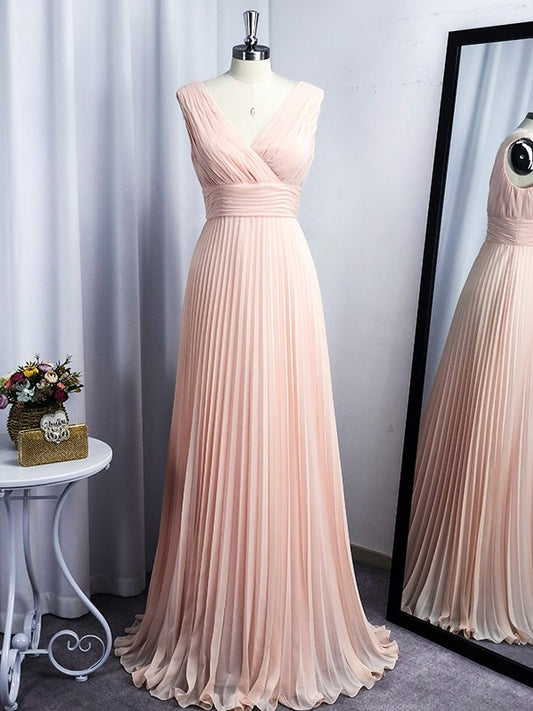 Vestido de noche de graduación de corte A/princesa de gasa con escote en V, largo hasta el suelo, sin mangas y con volantes