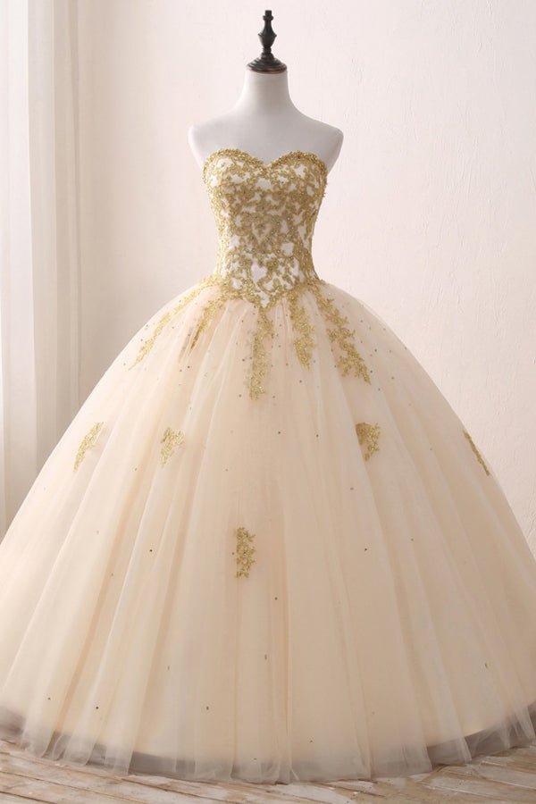 Quinceanera Dress Ivory Ball Gown Sweetheart Appliques Beading Prom Dresses