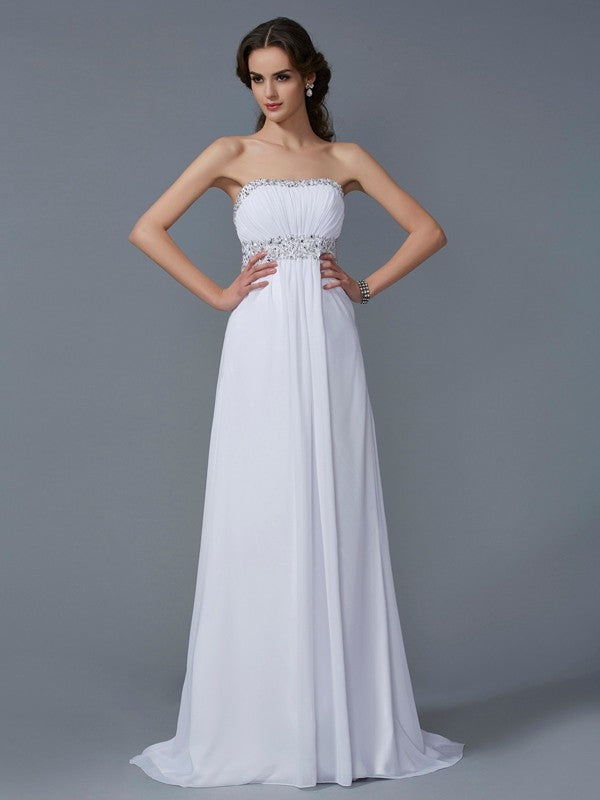 Vestido de noche de graduación de gasa largo con cuentas, sin mangas, sin tirantes y corte princesa