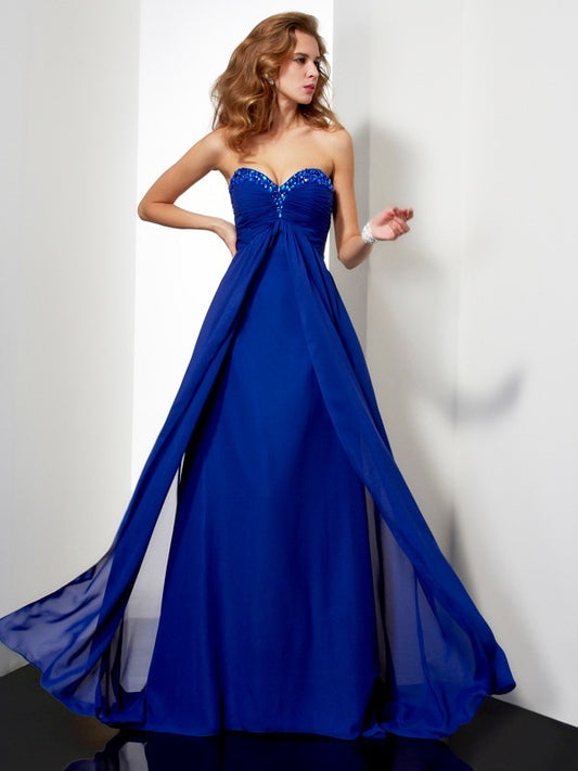 Vestido de noche de graduación de gasa con corte A/princesa, sin mangas, con escote en forma de corazón y pedrería