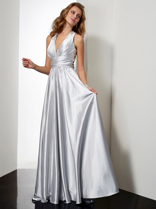 Vestido de noche de graduación con escote halter, sin mangas, plisado, largo, de satén tipo seda
