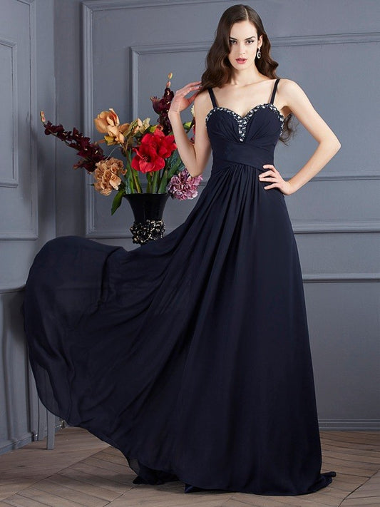 Vestido de noche de graduación de gasa largo con tirantes finos, sin mangas y con abalorios, corte A/princesa