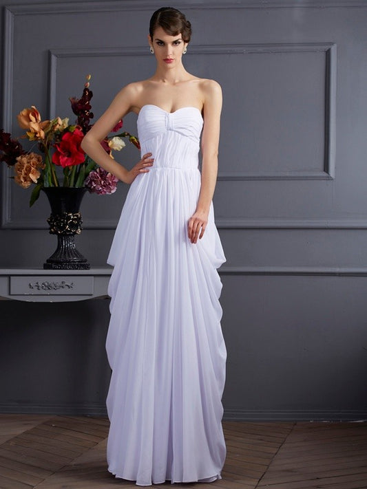 Vestido de noche de graduación de gasa largo con pliegues, sin mangas y escote corazón
