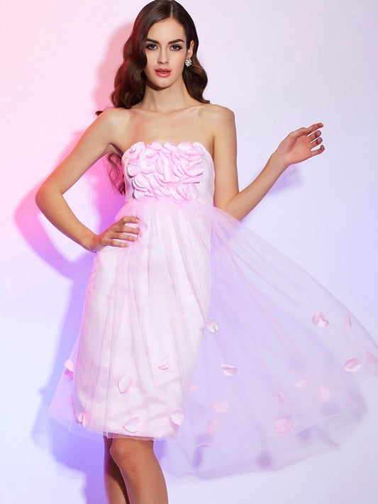 A-Linie/Princess-Linie Trägerlos Ärmellos Handgemachte Blume Kurz Netz Brautjungfernkleider Cocktailkleid