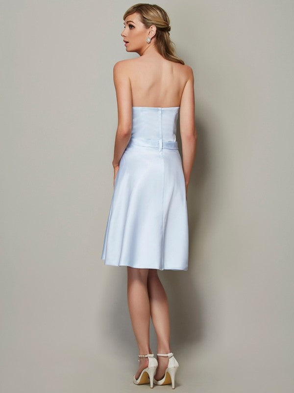 Vestido de dama de honor de satén corto con lazo, sin mangas, corte A/princesa, para invitada de boda