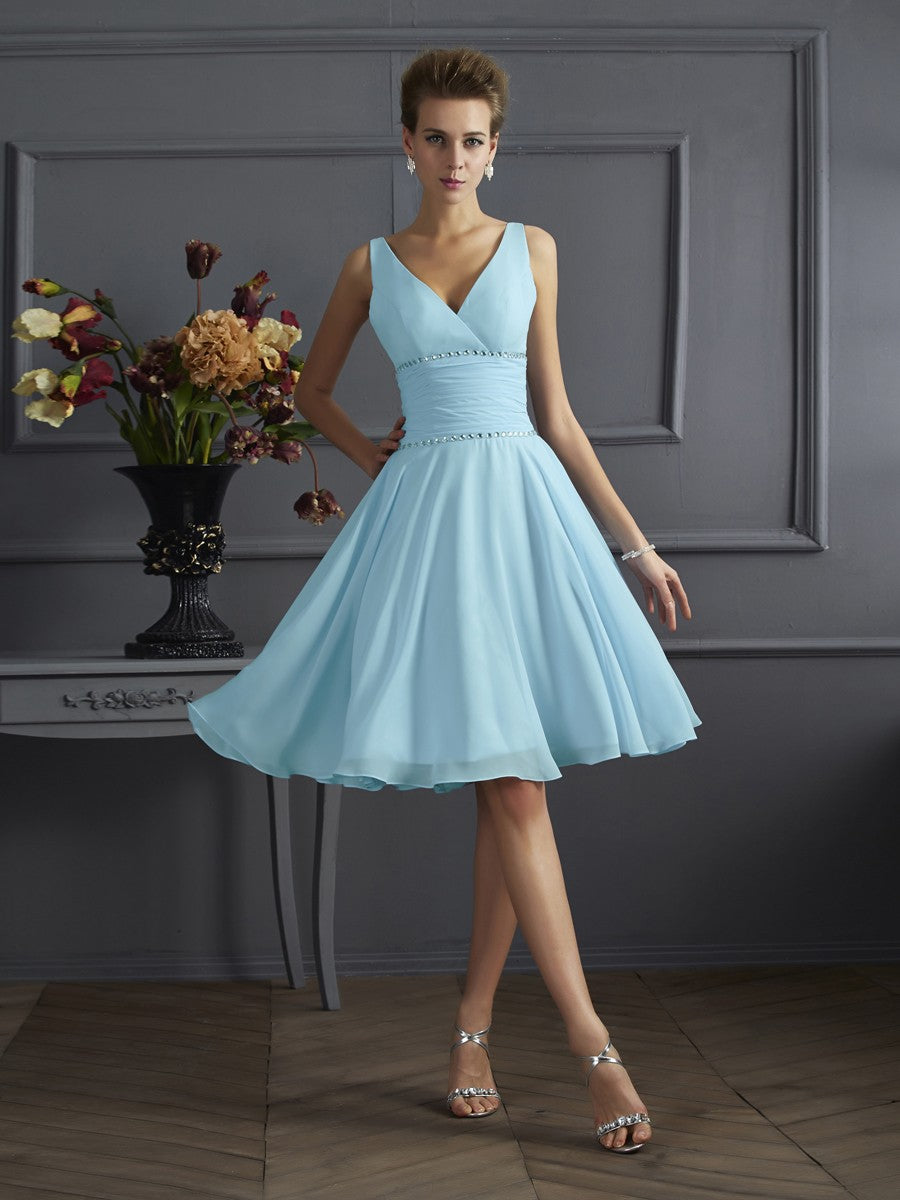 Vestido de dama de honor de gasa, corte A/princesa, escote en V, sin mangas, plisado, corto, para invitada de boda