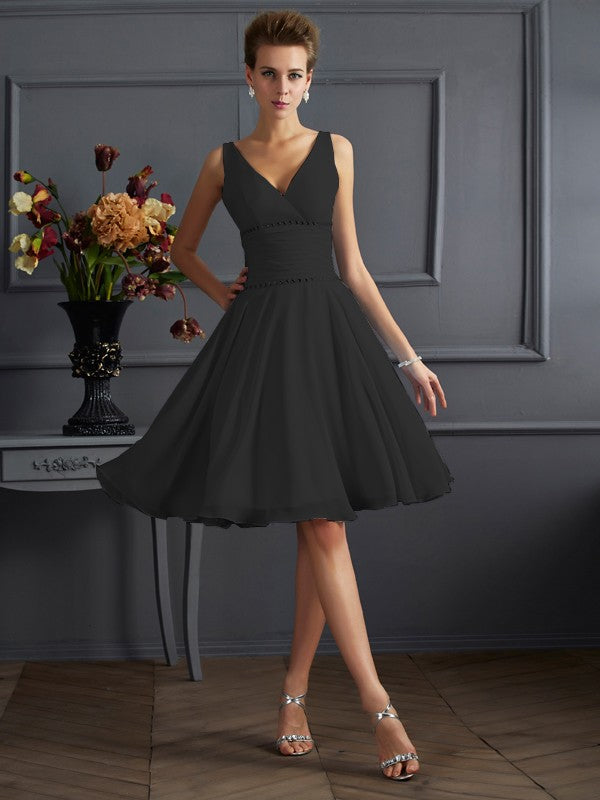 Vestido de dama de honor de gasa, corte A/princesa, escote en V, sin mangas, plisado, corto, para invitada de boda