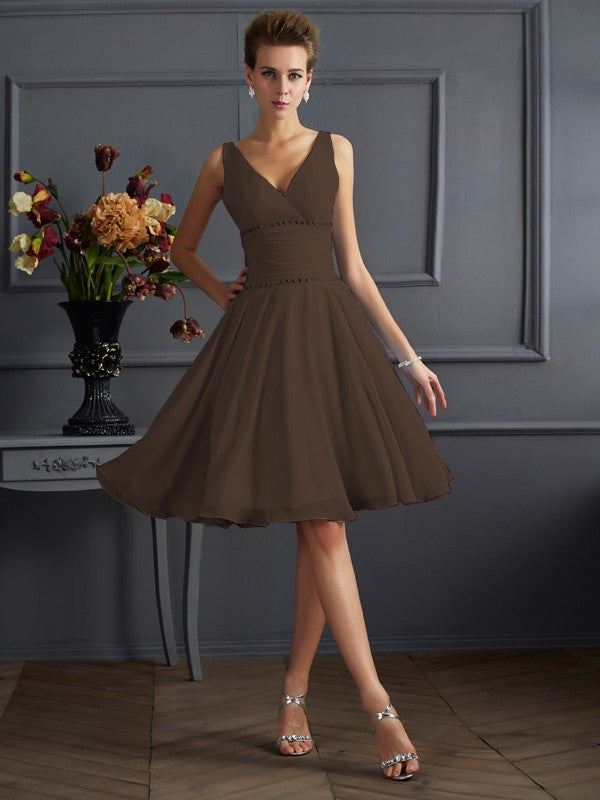 Vestido de dama de honor de gasa, corte A/princesa, escote en V, sin mangas, plisado, corto, para invitada de boda
