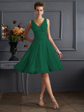 Vestido de dama de honor de gasa, corte A/princesa, escote en V, sin mangas, plisado, corto, para invitada de boda