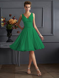 Vestido de dama de honor de gasa, corte A/princesa, escote en V, sin mangas, plisado, corto, para invitada de boda