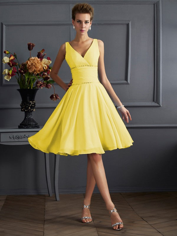 Vestido de dama de honor de gasa, corte A/princesa, escote en V, sin mangas, plisado, corto, para invitada de boda