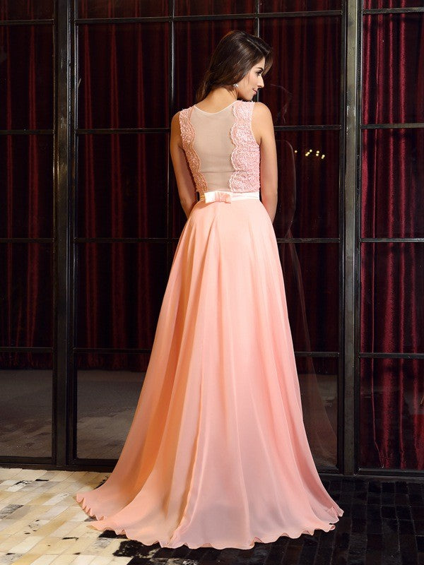 Vestido de noche de graduación de gasa largo sin mangas con apliques y cuello alto de corte A/princesa