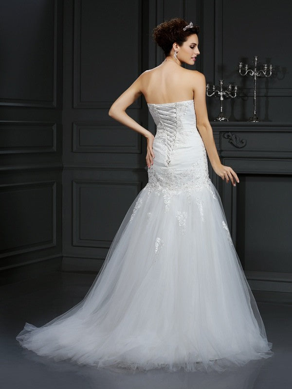 Sheath/Column Strapless Lace Sleeveless Long Satin Wedding Dresses Bridal Gowns