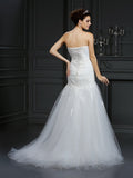 Sheath/Column Strapless Lace Sleeveless Long Satin Wedding Dresses Bridal Gowns