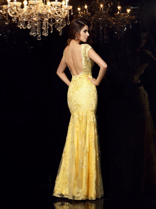 Vestido de noche de fiesta largo de encaje sin mangas con apliques y escote en V de corte trompeta/sirena