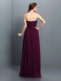 Vestido de noche largo de gasa para dama de honor, corte A/princesa, sin tirantes, plisado, sin mangas