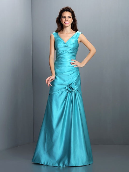 A-Line/Princess V-neck Pleats Sleeveless Long Satin Bridesmaid Dresses Formal Evening Dress