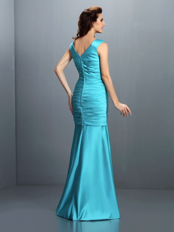 A-Line/Princess V-neck Pleats Sleeveless Long Satin Bridesmaid Dresses Formal Evening Dress