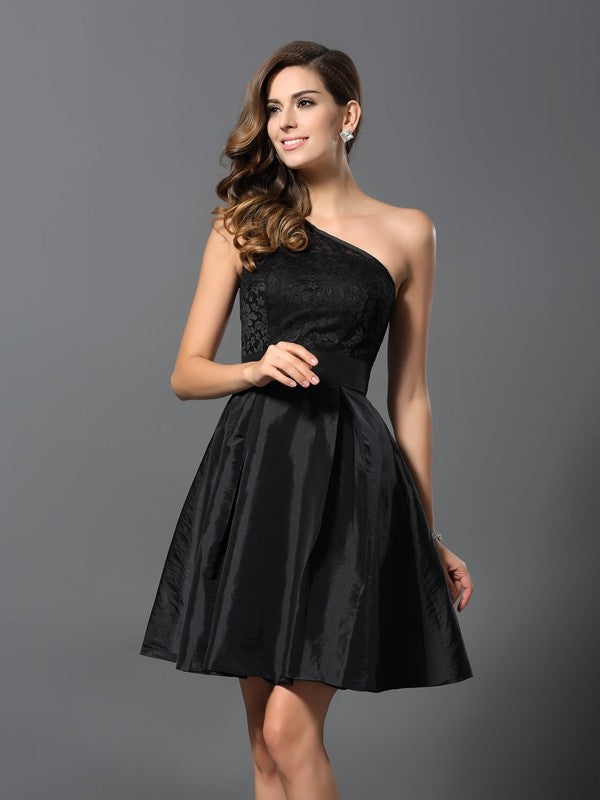 A-Line/Princess One-Shoulder Sleeveless Short Taffeta Bridesmaid Dresses Homecoming Prom Dress
