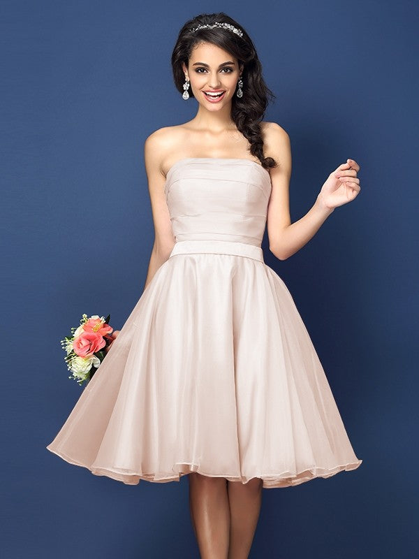 A-Line/Princess Strapless Pleats Sleeveless Short Satin Bridesmaid Dresses Homecoming Prom Dress