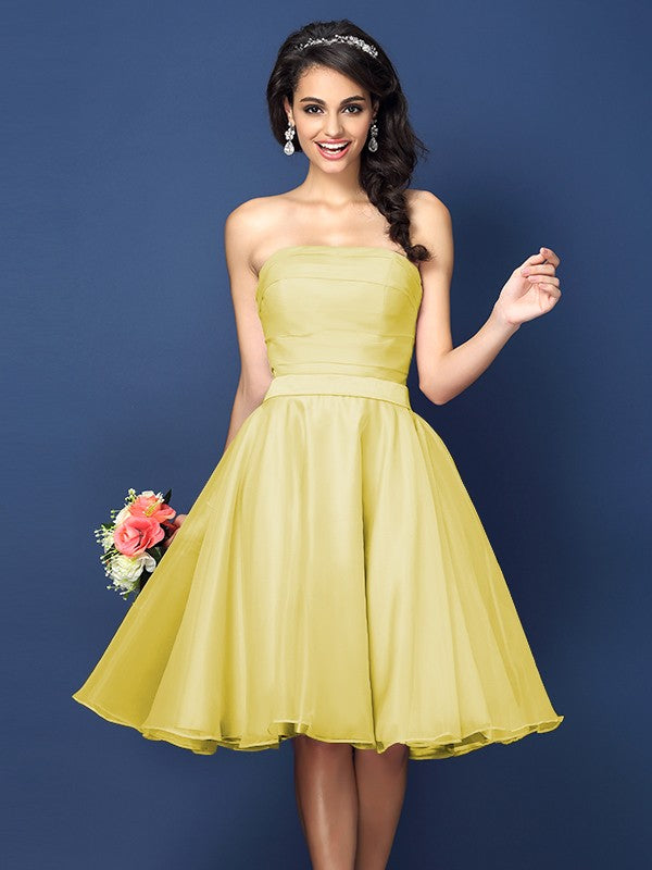 A-Line/Princess Strapless Pleats Sleeveless Short Satin Bridesmaid Dresses Homecoming Prom Dress