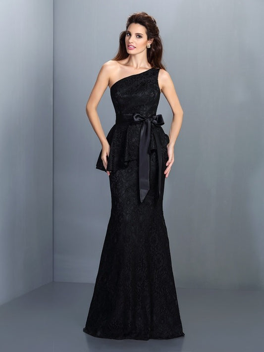 Trumpet/Mermaid One-Shoulder Lace Sleeveless Long Lace Bridesmaid Dresses Evening Dress