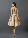 A-Line/Princess Strapless Sleeveless Short Taffeta Bridesmaid Dresses Wedding Guest Dress