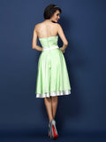 A-Linie/Princess-Linie Trägerlos Ärmellos Kurz Seide wie Satin Brautjungfernkleider Homecoming Cocktailkleid
