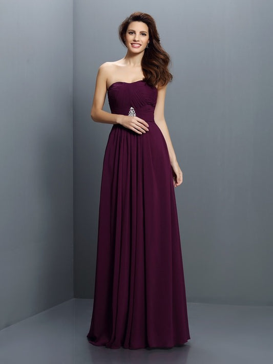 A-Linie/Princess-Linie Trägerlos Falten Ärmellos Lang Chiffon Brautjungfernkleider Ball-/Abendkleid