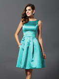 Vestidos de dama de honor cortos de satén con corte A/princesa y escote redondo sin mangas