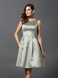 Vestidos de dama de honor cortos de satén con corte A/princesa y escote redondo sin mangas