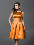 Vestidos de dama de honor cortos de satén con corte A/princesa y escote redondo sin mangas