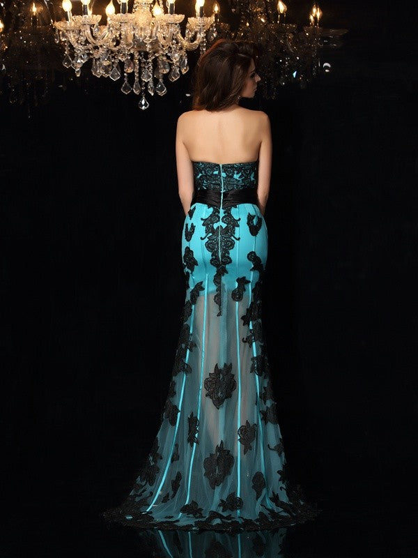 Vestido de noche de graduación con corte tubo/columna, escote corazón, lazo, sin mangas, alto bajo y satén