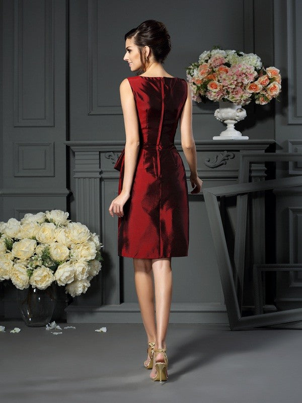 Sheath/Column Scoop Pleats Sleeveless Short Taffeta Mother of the Bride Dresses