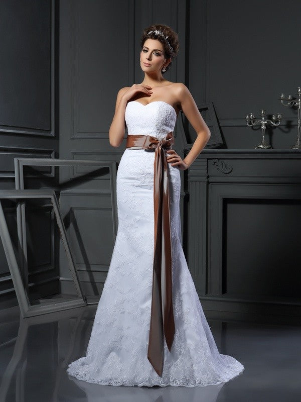 Sheath/Column Sweetheart Applique Sleeveless Long Net Wedding Dresses Bridal Gowns